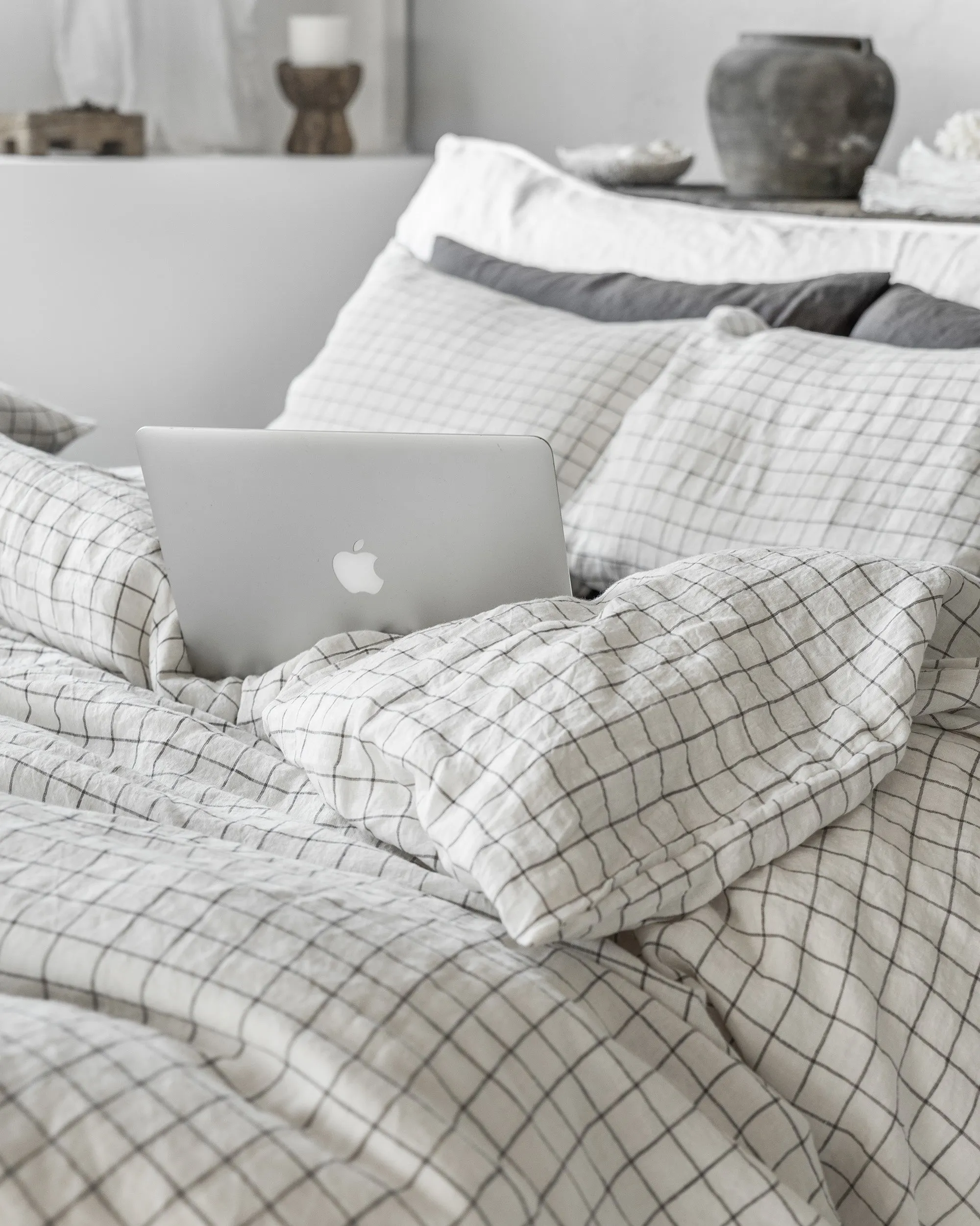 Charcoal Grid & Charcoal Gray Bedding Bundle