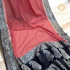 Dual Delight: The Peach & Navy Blue Chiffon Georgette Banarasi Saree
