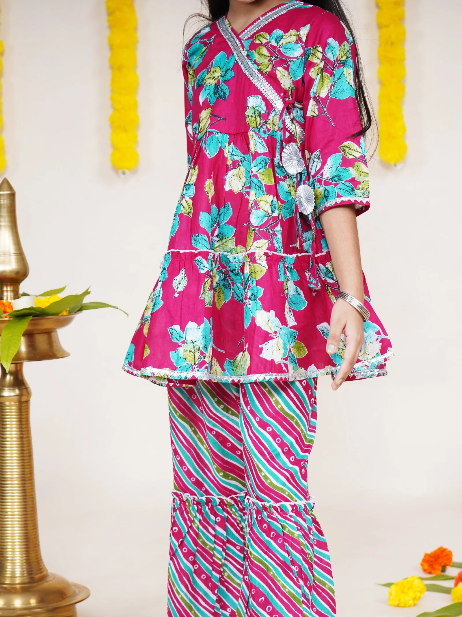 Girls 3/4th Sleeves Floral Printed Kurta With Geometric Printed Sharara