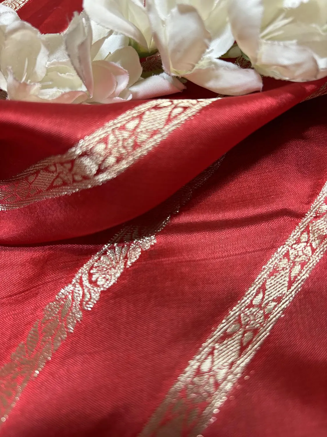 Red Banarasi Handloom Pure Silk Stripes Design Fabric ( 2.5 Mtr )