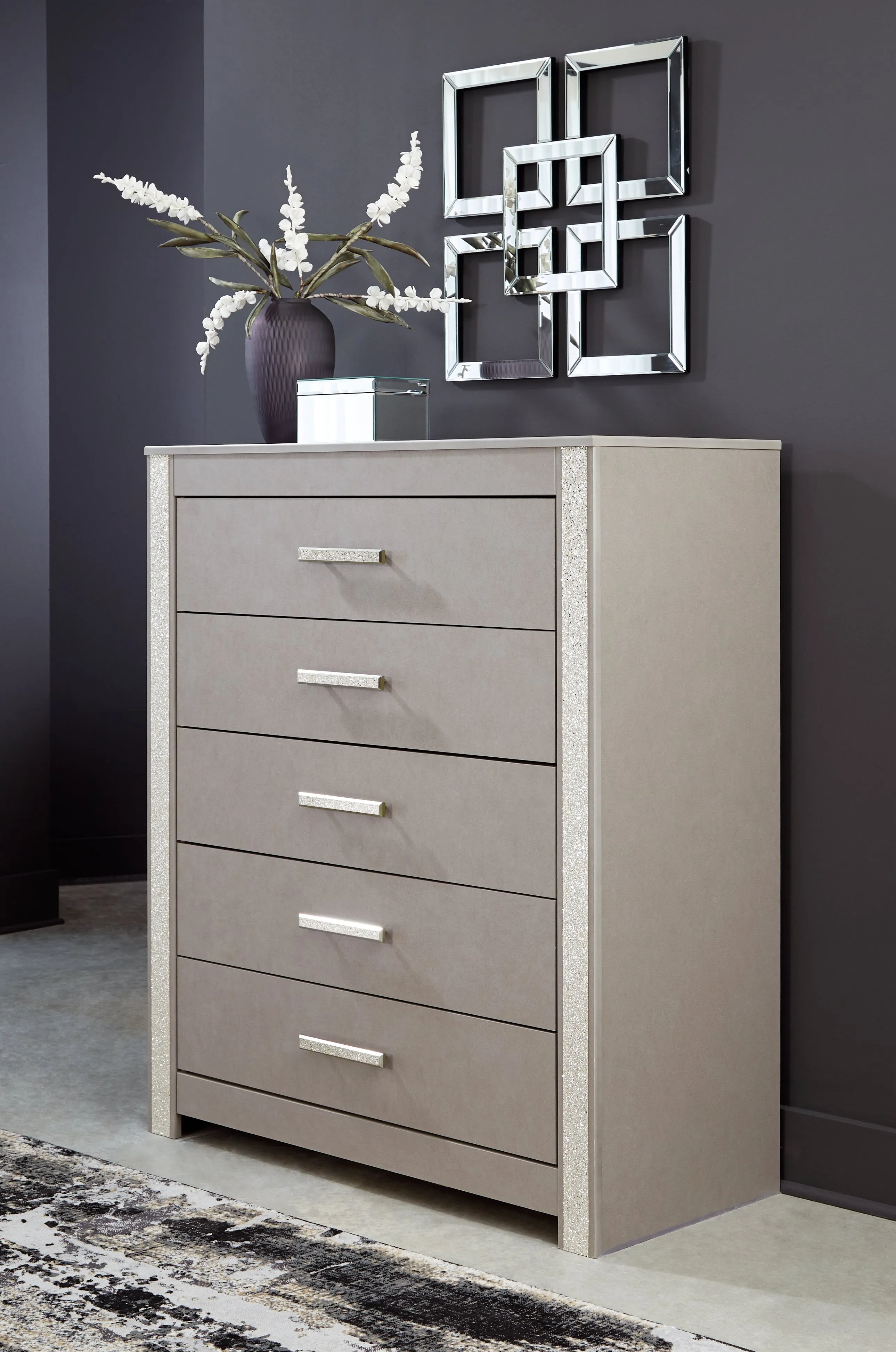 Surancha Queen Panel Bed with Mirrored Dresser and Chest in Gray