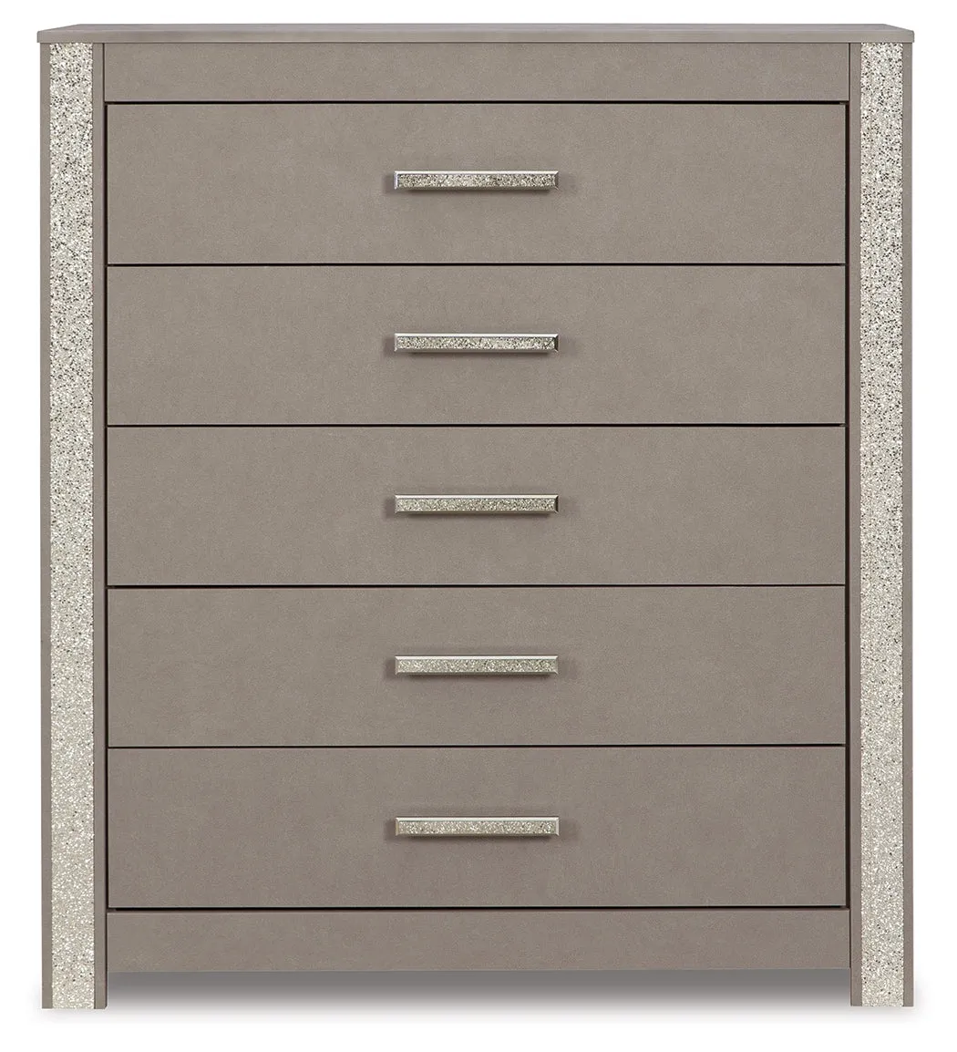 Surancha Queen Panel Bed with Mirrored Dresser and Chest in Gray