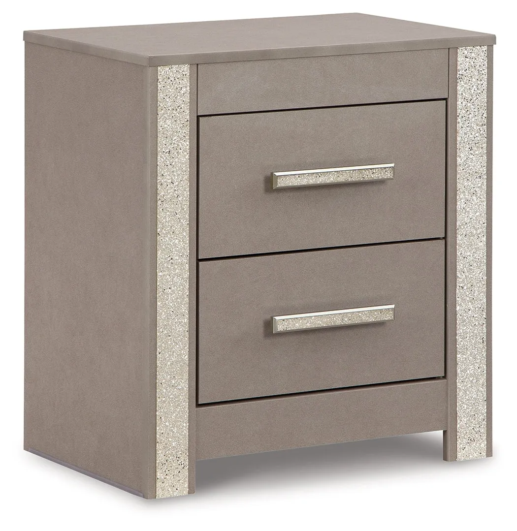 Surancha Queen/Full Panel Headboard with Mirrored Dresser and Nightstand in Gray